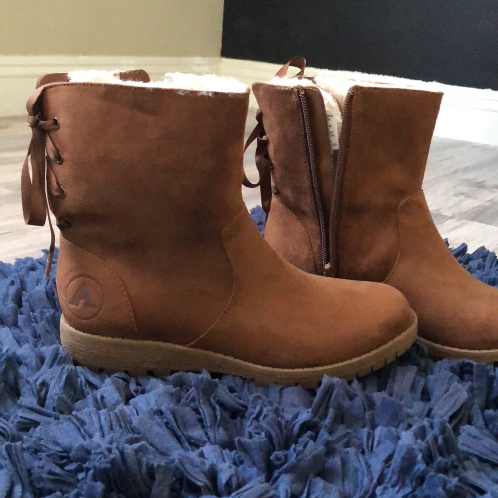 Airwalk zip up boots